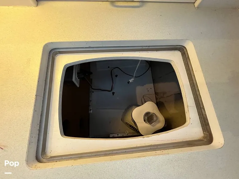 Slide: The Image of Carver Yachts 300 Aft Cabin 1994 - 15593147