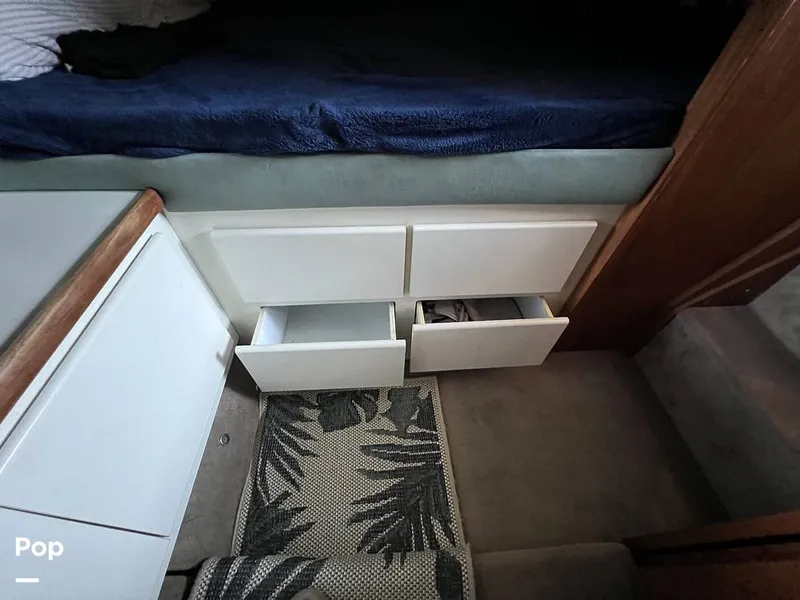 Slide: The Image of Carver Yachts 300 Aft Cabin 1994 - 15593168