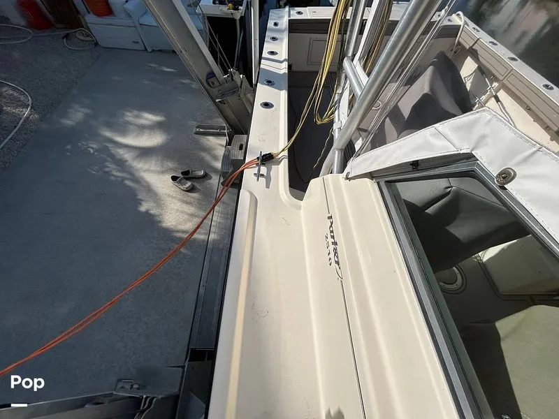 Slide: The Image of Parker 2510 Walkaround Deep V 2004 - 15235744