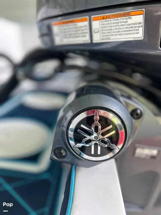 Slide: The Image of Seaswirl 2601 WA Striper 2005 - 15666182