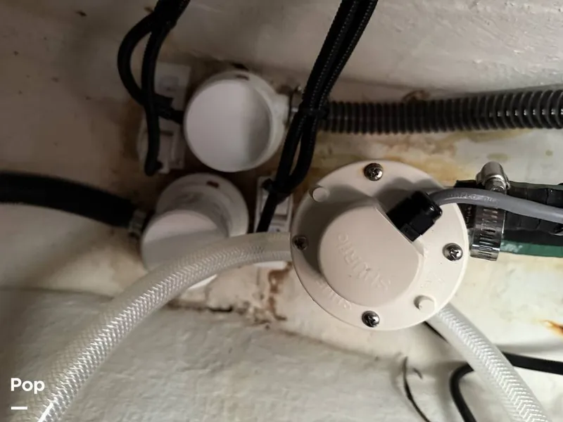 Slide: The Image of Seaswirl 2601 WA Striper 2005 - 15303151