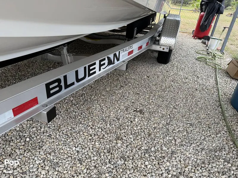 Slide: The Image of Seaswirl 2601 WA Striper 2005 - 15303166