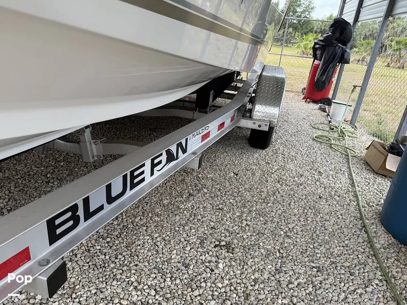 Slide: The Image of Seaswirl 2601 WA Striper 2005 - 15303167