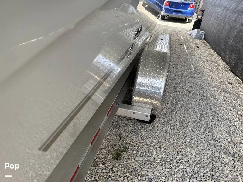 Slide: The Image of Seaswirl 2601 WA Striper 2005 - 15303205