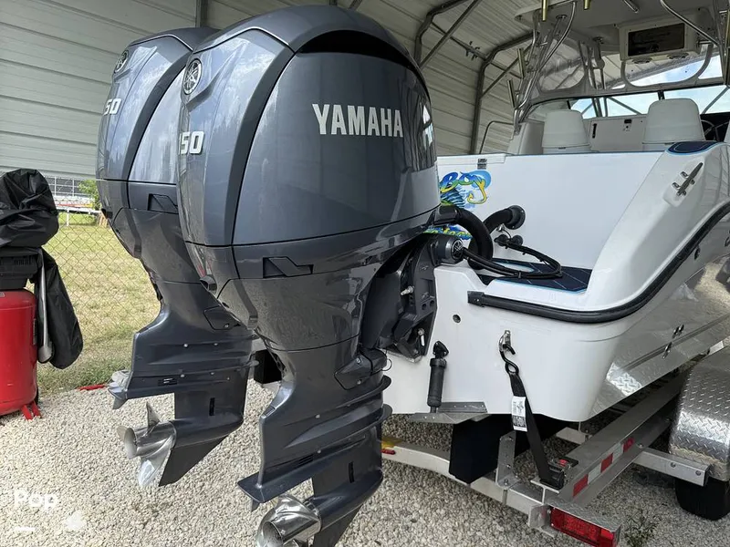 Slide: The Image of New Yamaha's with just two hours. - 15303195