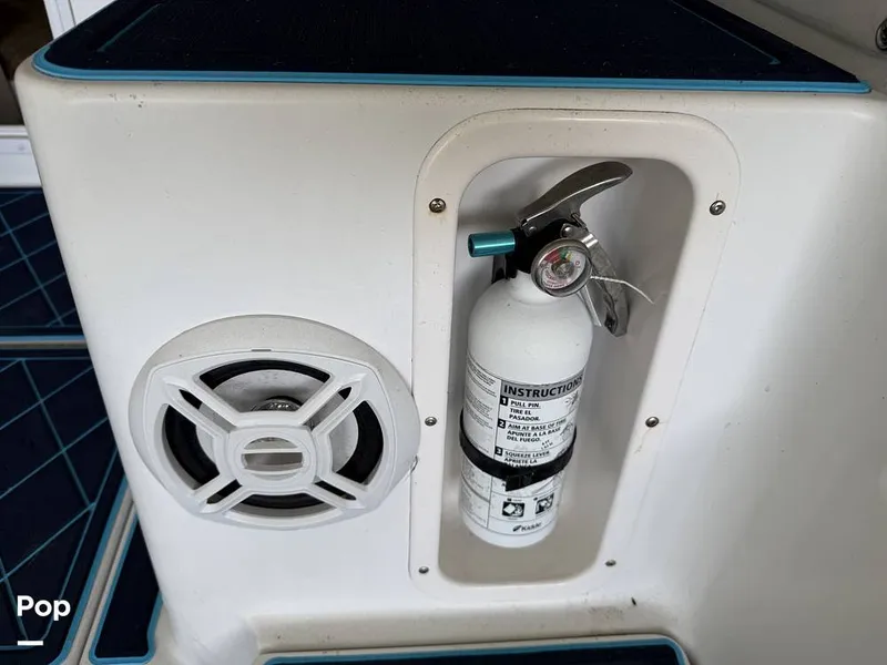 Slide: The Image of Seaswirl 2601 WA Striper 2005 - 15303247