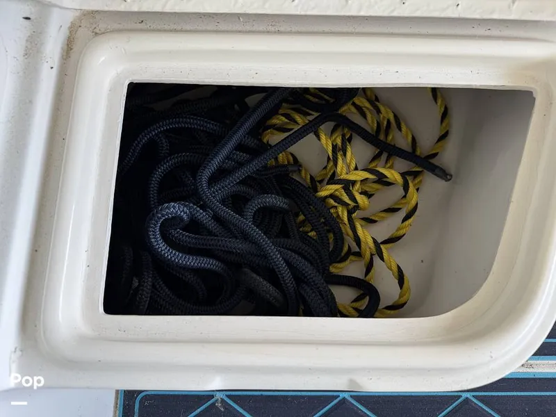 Slide: The Image of Seaswirl 2601 WA Striper 2005 - 15303249