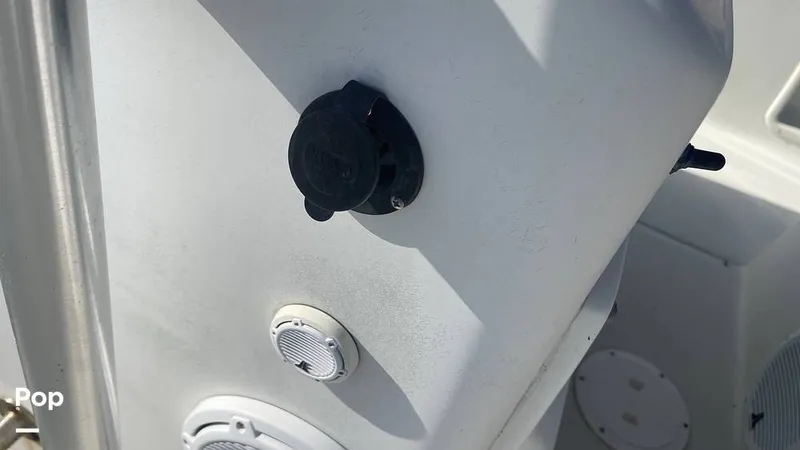 Slide: The Image of Battery Charger / Trolling Motor - 15315656