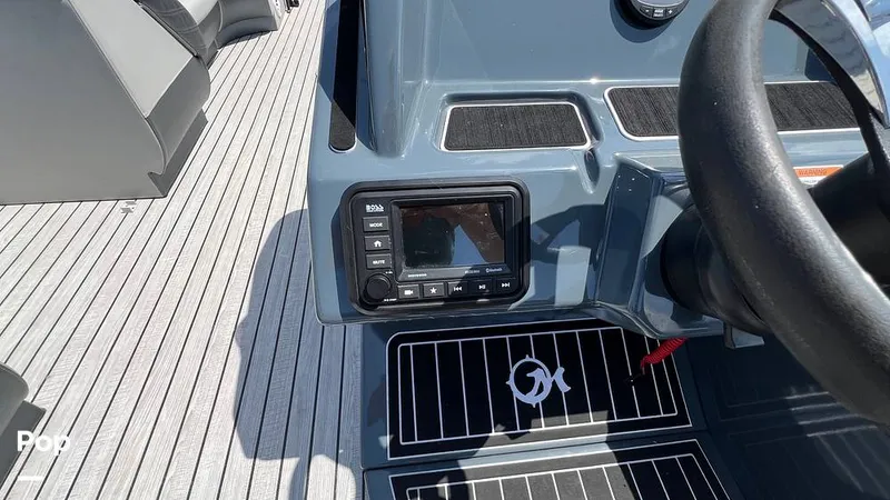 Slide: The Image of Massimo P24 Limited Max 2022 - 15295303