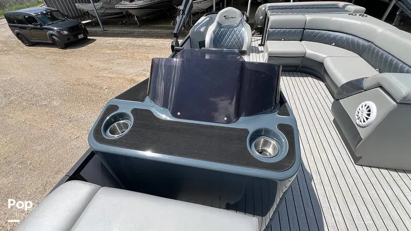 Slide: The Image of Massimo P24 Limited Max 2022 - 15295312