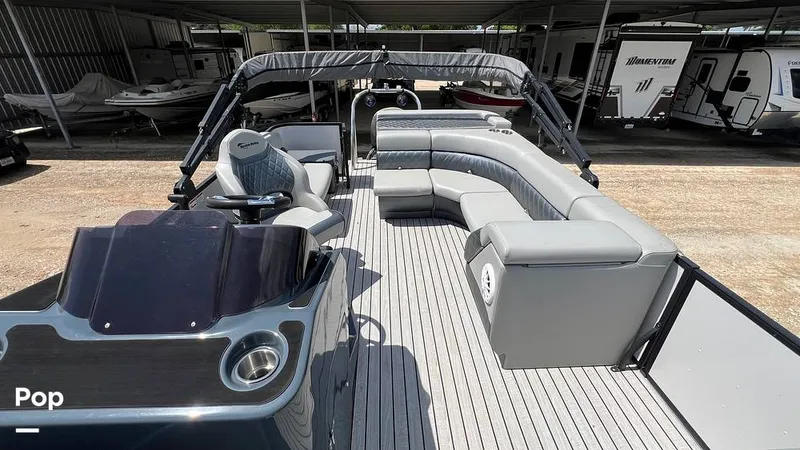 Slide: The Image of Massimo P24 Limited Max 2022 - 15295297