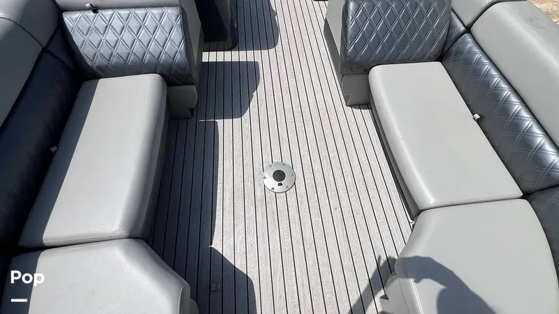 Slide: The Image of Massimo P24 Limited Max 2022 - 15295324