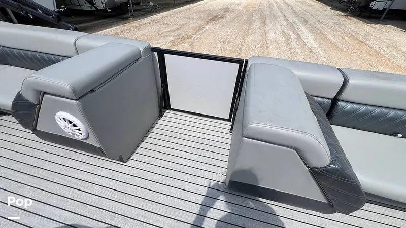 Slide: The Image of Massimo P24 Limited Max 2022 - 15295325