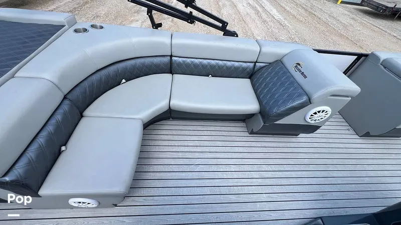 Slide: The Image of Massimo P24 Limited Max 2022 - 15295327