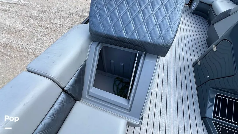 Slide: The Image of Massimo P24 Limited Max 2022 - 15295328