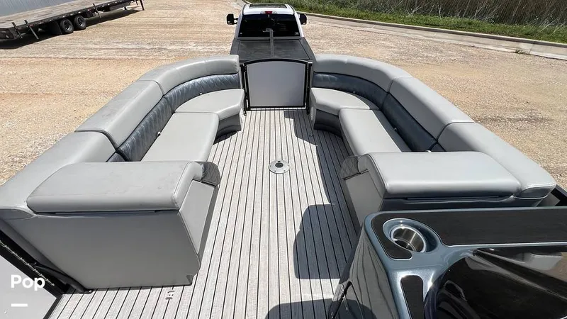 Slide: The Image of Massimo P24 Limited Max 2022 - 15295305