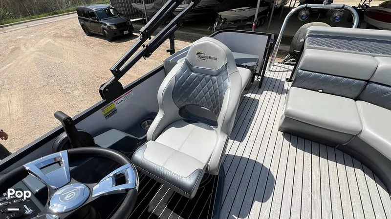 Slide: The Image of Massimo P24 Limited Max 2022 - 15295310