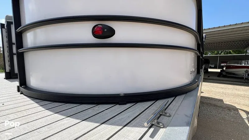 Slide: The Image of Massimo P24 Limited Max 2022 - 15295356