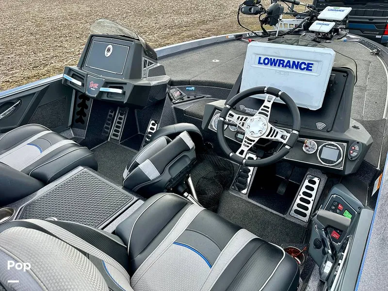 Slide: The Image of Ranger Boats Z520L 2019 - 15247311