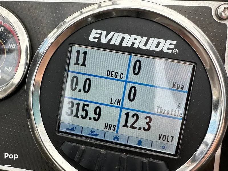 Slide: The Image of Ranger Boats Z520L 2019 - 15247305