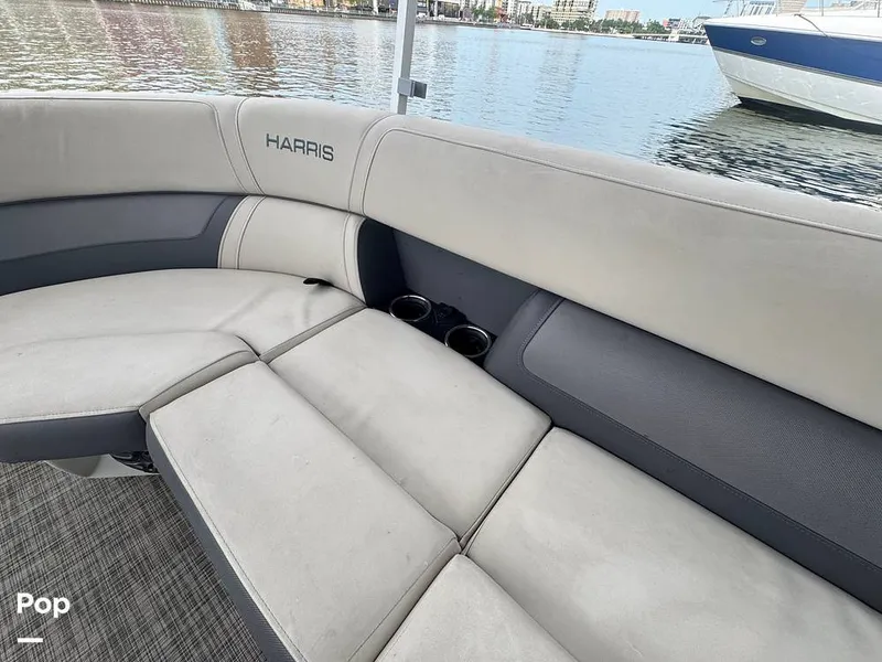 Slide: The Image of Harris 230 CR 2023 - 15277944