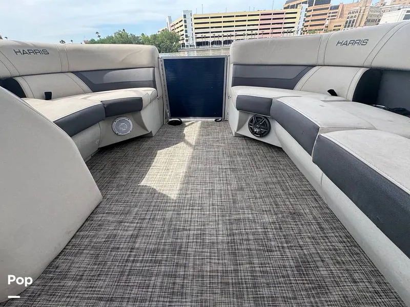 Slide: The Image of Harris 230 CR 2023 - 15277946