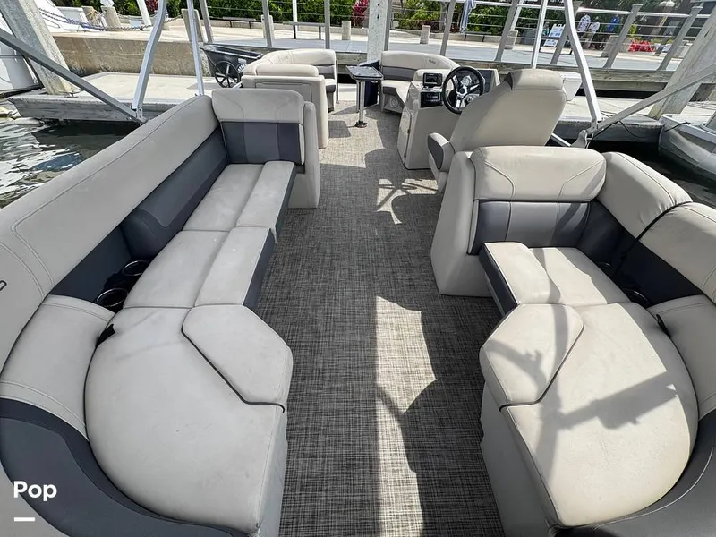 Slide: The Image of Harris 230 CR 2023 - 15277970