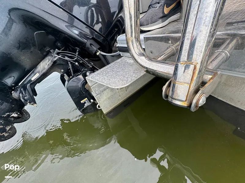 Slide: The Image of Harris 230 CR 2023 - 15277979