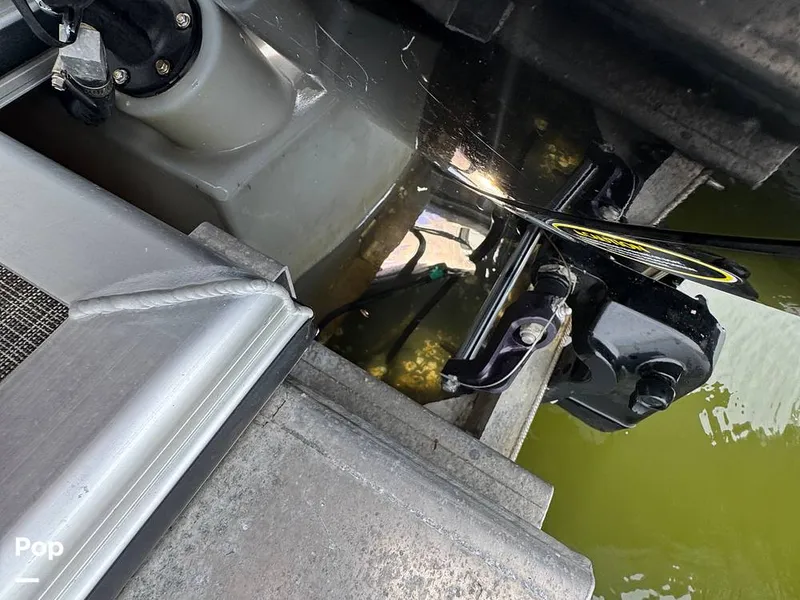 Slide: The Image of Harris 230 CR 2023 - 15277982