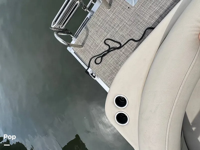 Slide: The Image of Harris 230 CR 2023 - 15278034