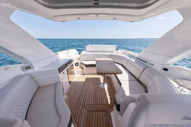 Slide: The Image of Sea Ray 260 SLX 2023 - 123