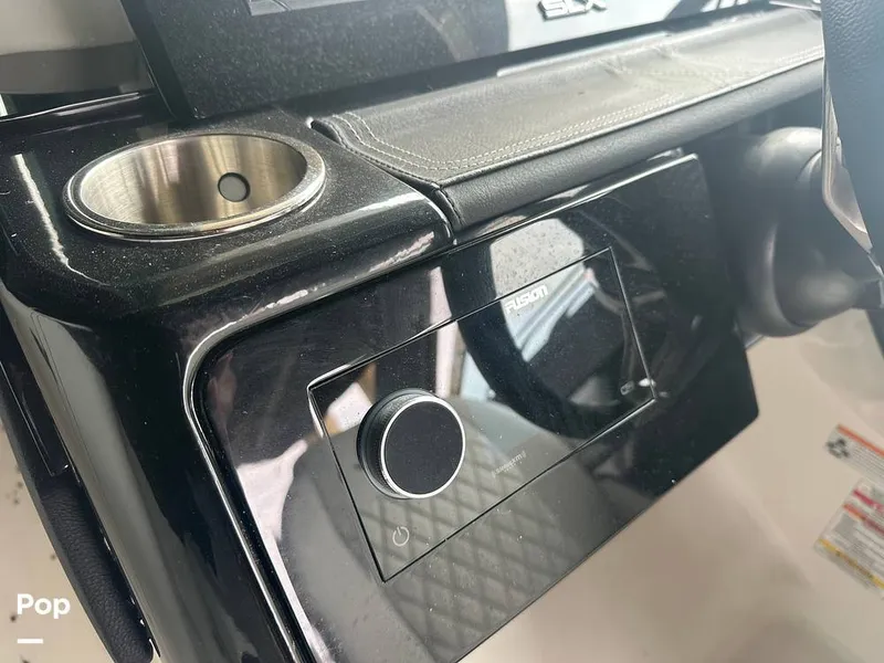 Slide: The Image of Sea Ray 260 SLX 2023 - 15308273