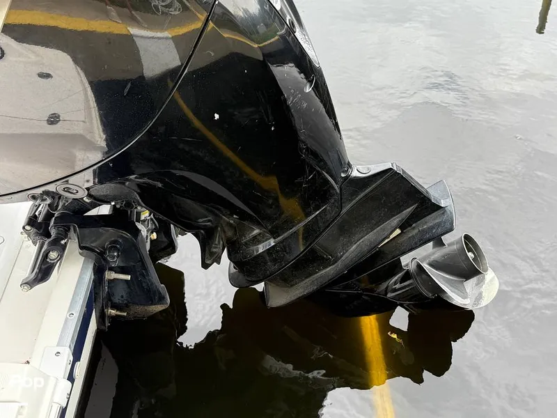 Slide: The Image of Hurricane SunDeck Sport 192RL OB 2022 - 15262752