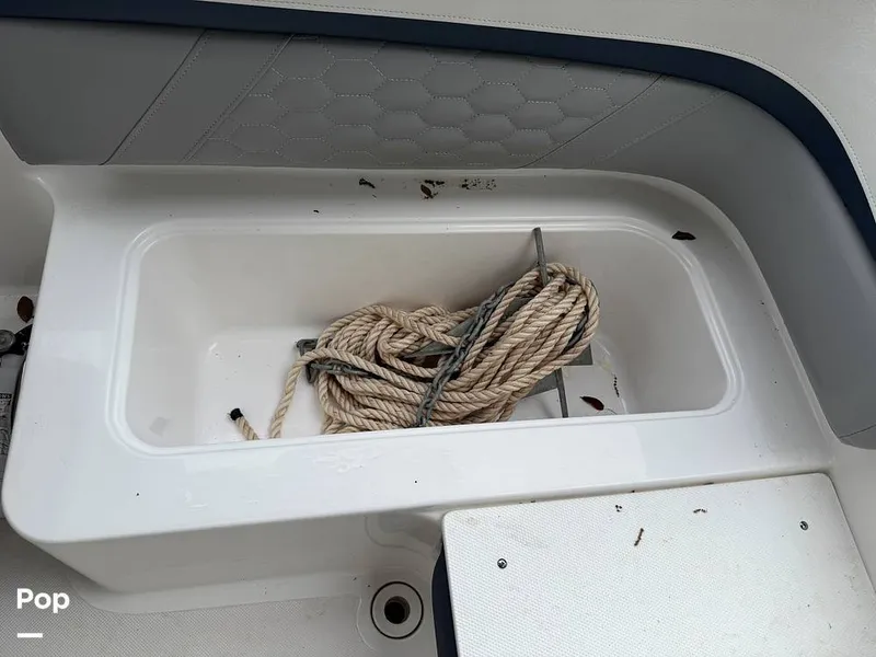 Slide: The Image of Hurricane SunDeck Sport 192RL OB 2022 - 15262698