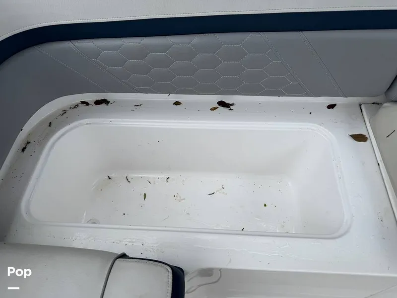 Slide: The Image of Hurricane SunDeck Sport 192RL OB 2022 - 15262700