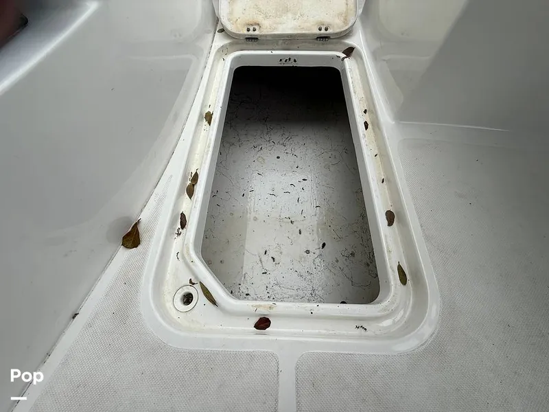 Slide: The Image of Hurricane SunDeck Sport 192RL OB 2022 - 15262716