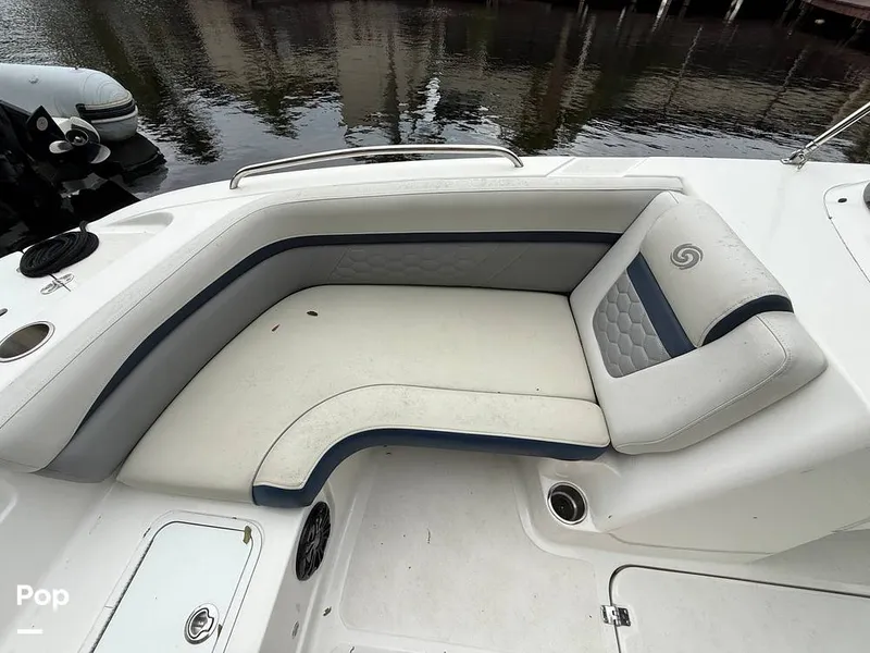 Slide: The Image of Hurricane SunDeck Sport 192RL OB 2022 - 15262722