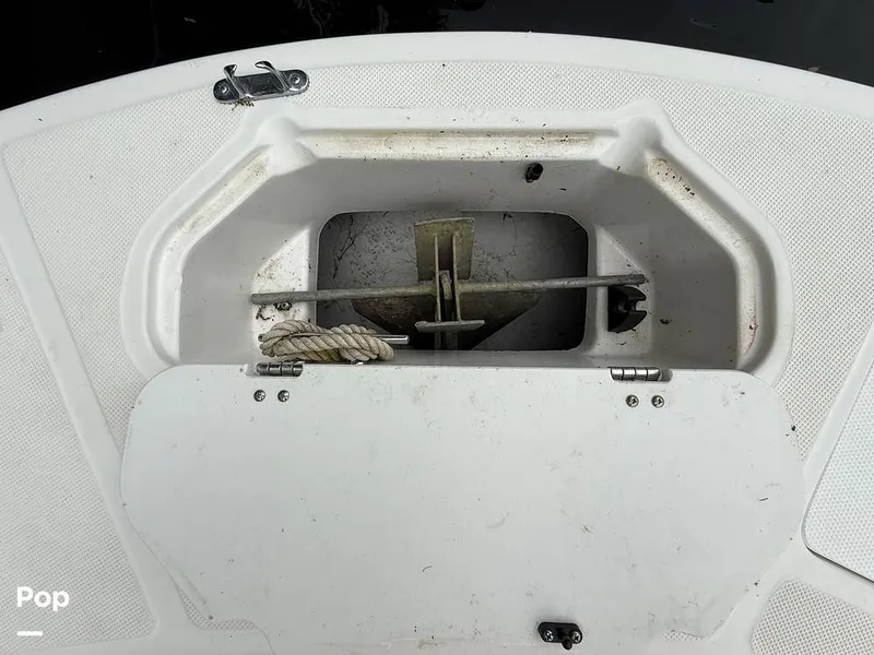 Slide: The Image of Hurricane SunDeck Sport 192RL OB 2022 - 15262730