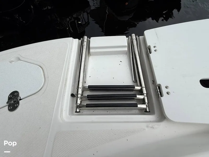 Slide: The Image of Hurricane SunDeck Sport 192RL OB 2022 - 15262732