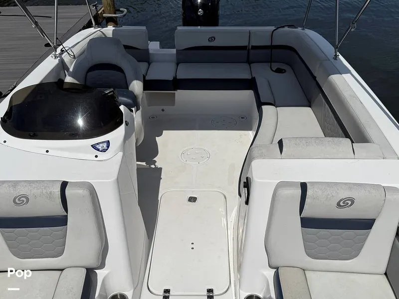 Slide: The Image of Hurricane SS 192 RL 2022 - 15304171