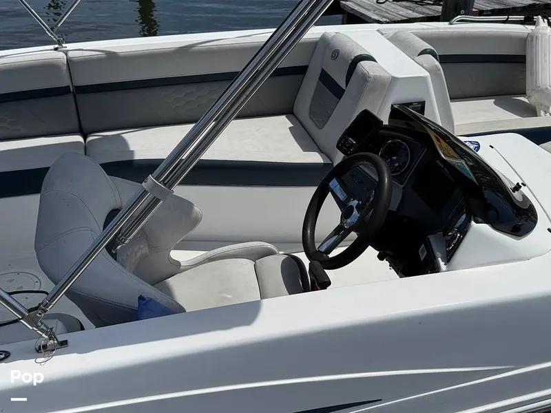 Slide: The Image of Hurricane SS 192 RL 2022 - 15304195