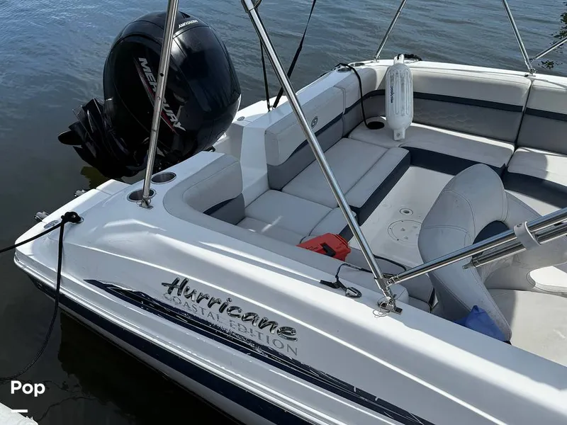 Slide: The Image of Hurricane SS 192 RL 2022 - 15304196