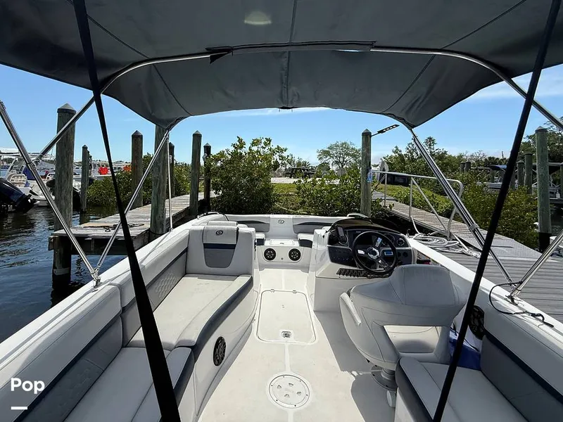 Slide: The Image of Hurricane SS 192 RL 2022 - 15304198