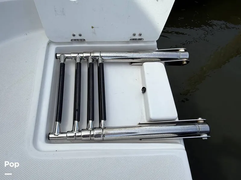 Slide: The Image of Hurricane SS 192 RL 2022 - 15304202