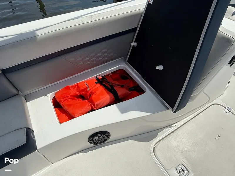 Slide: The Image of Hurricane SS 192 RL 2022 - 15304217