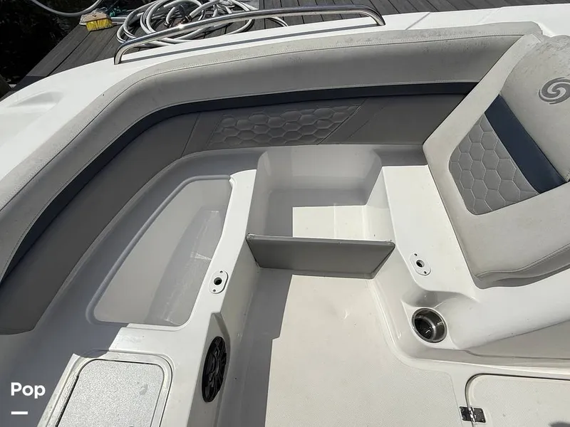 Slide: The Image of Hurricane SS 192 RL 2022 - 15304365