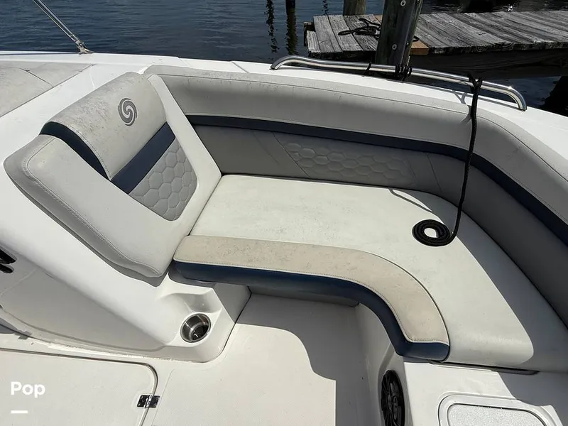 Slide: The Image of Hurricane SS 192 RL 2022 - 15304371