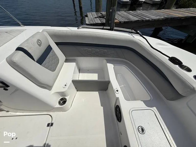 Slide: The Image of Hurricane SS 192 RL 2022 - 15304372