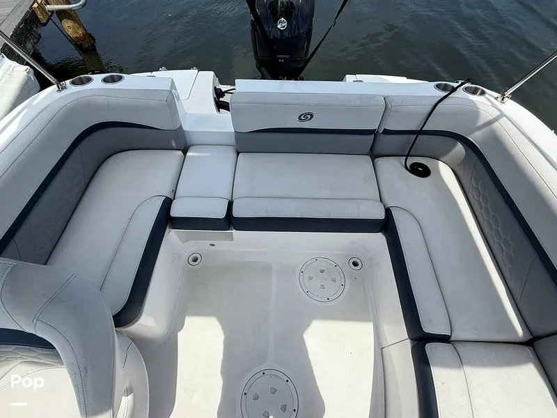 Slide: The Image of Hurricane SS 192 RL 2022 - 15304165