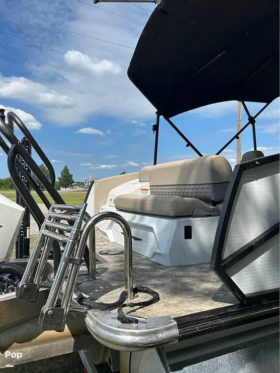 Slide: The Image of Crest 250SLRC 2021 - 15290809